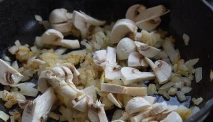 Жульен с курицей и грибами со сметаной в духовке