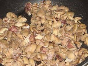 Лазанья с курицей, грибами и сыром