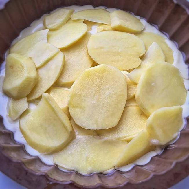 Пирог с консервированной горбушей и картошкой