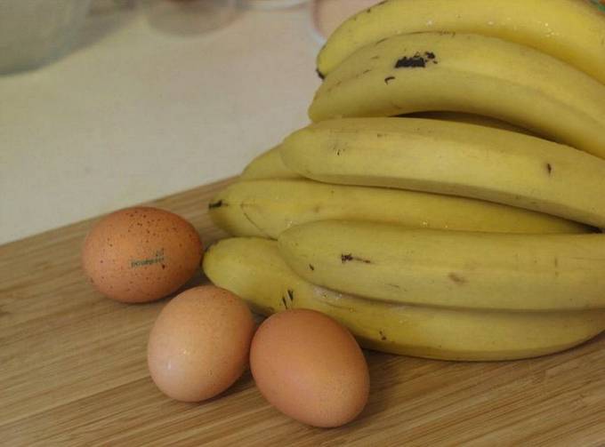 Банановые оладьи на йогурте