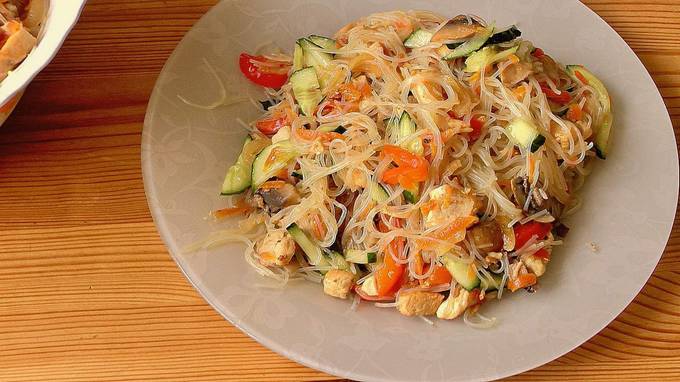 Салат из фунчозы с болгарским перцем — рецепт с фото пошагово + отзывы