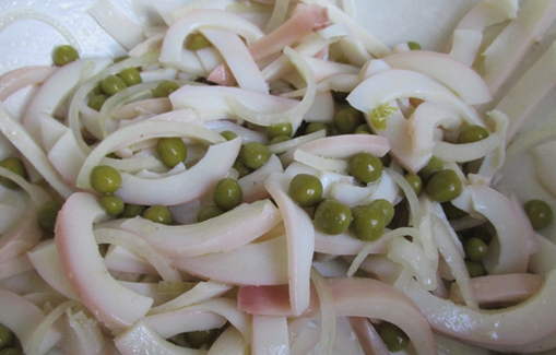 Салат с кальмарами и горошком - Пошаговый рецепт с фото. Салаты. Салаты с рыбой и морепродуктами