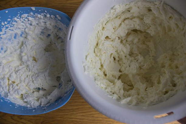 Крем чиз из творожного сыра и сливок для выравнивания торта