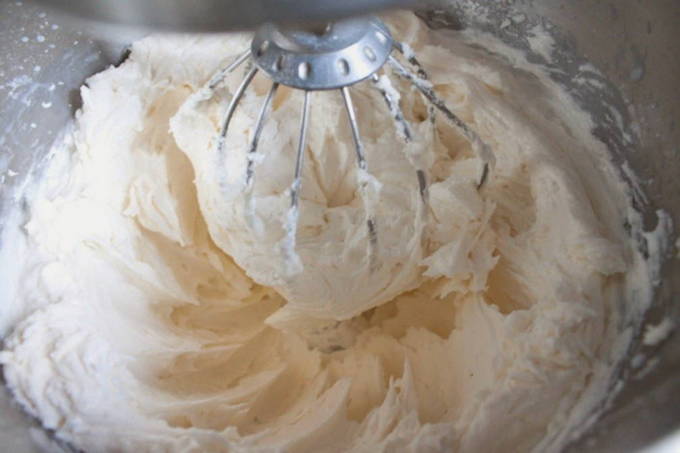 Крем чиз для выравнивания торта с маскарпоне