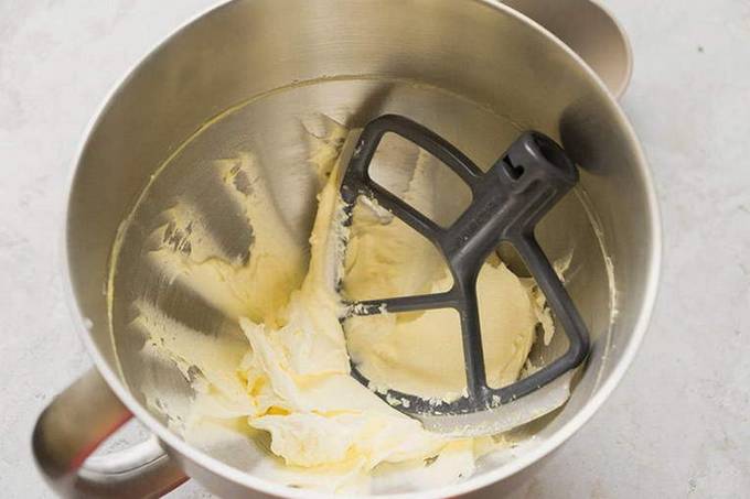 Крем чиз для выравнивания торта со сливочным маслом
