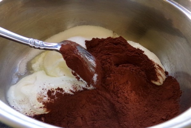 Сметанный крем с какао для бисквита