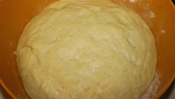 Как готовить дрожжевое тесто на воде с сухими дрожжами