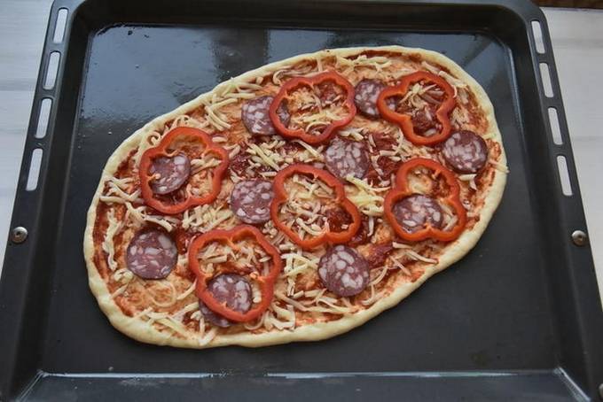 Тесто для пиццы на дрожжах: лучший рецепт