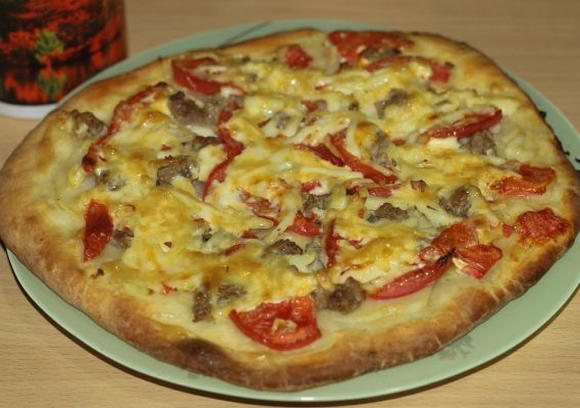 Дрожжевое тесто для пиццы на сметане