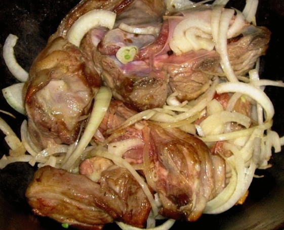 Шурпа из свинины по-узбекски