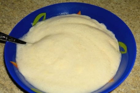Дрожжевое тесто для пирожков с сырыми дрожжами на молоке