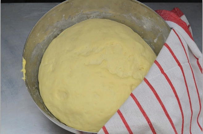 Тесто с сырыми дрожжами для пирожков в духовке