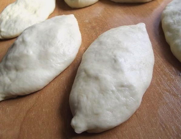 Тесто для пирожков в хлебопечке на воде