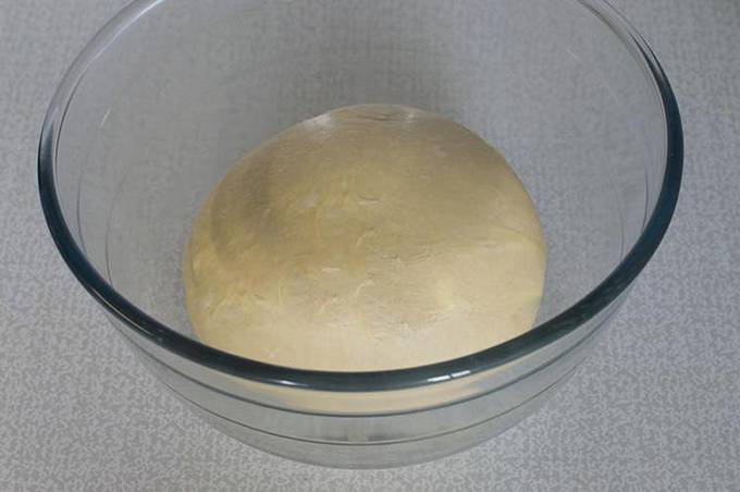 2. Бездрожжевое тесто на воде и яйцах
