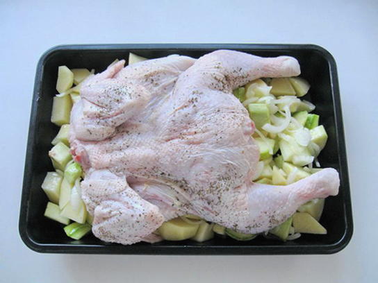Цыпленок табака с овощами в духовке