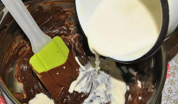 Сливочно-шоколадный крем для бисквитного торта