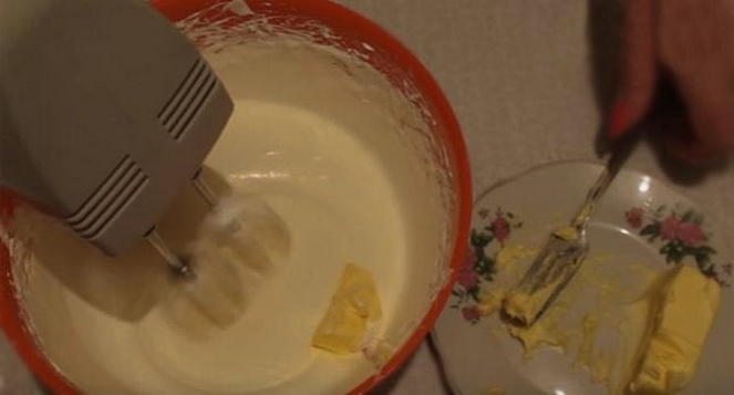 Белковый крем для покрытия торта