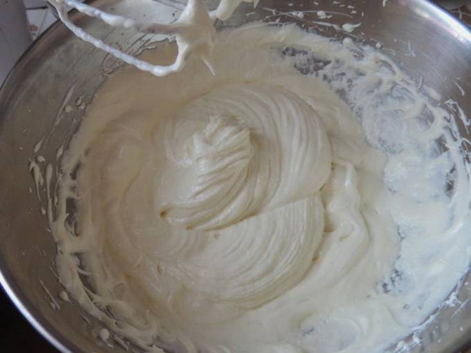 Белково-сливочный крем для торта