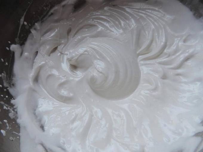 Белково-масляный крем для украшения торта