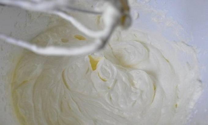 Йогуртовый крем для бисквитного торта со сливками