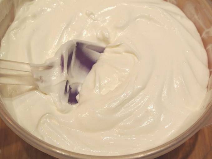 Йогуртовый крем для бисквитного торта без сливок