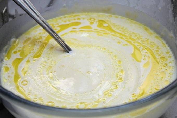 Быстрое тесто для пирожков за 15 минут на кефире без дрожжей