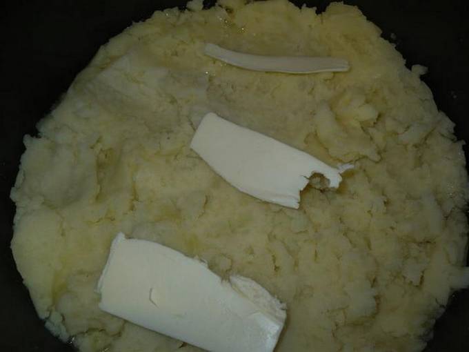 Запеканка из картофельного пюре с курицей в духовке
