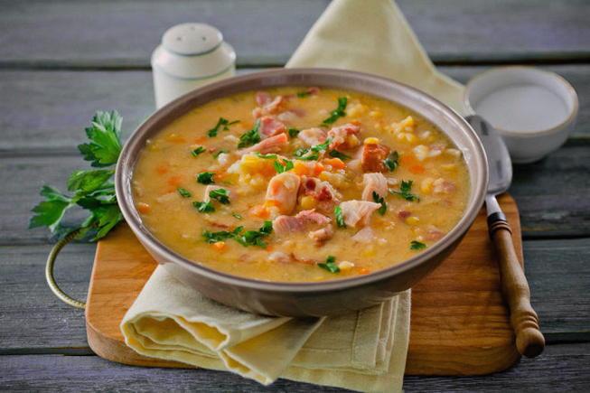 Вкусный и простой гороховый суп с копченой курицей – пошаговый рецепт приготовления с фото