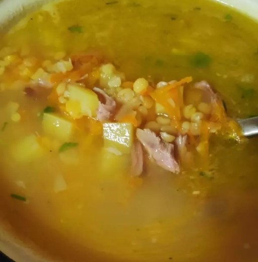 Гороховый суп с куриными ножками