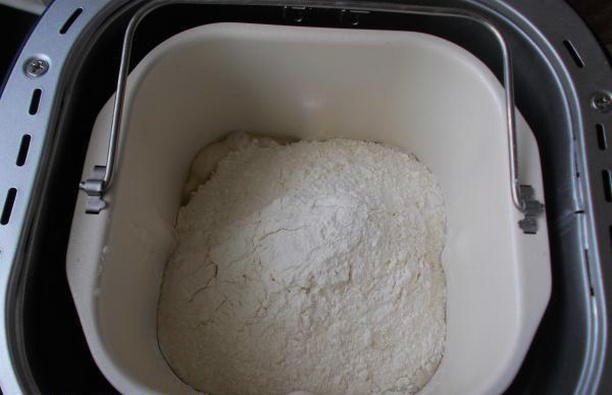 Белый хлеб на закваске в хлебопечке