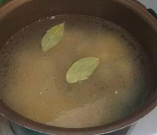 Гороховый суп в мультиварке Поларис