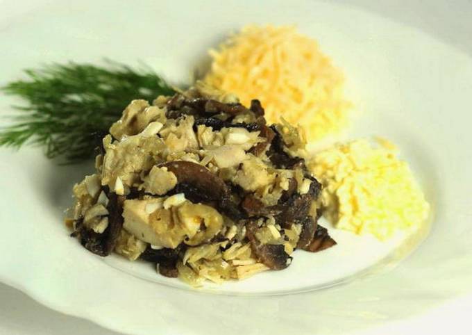 Салат курица с черносливом и грецким орехом — рецепт с сыром