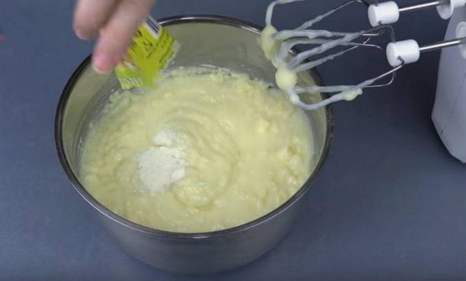Крем для торта из яиц, молока, масла и сахара