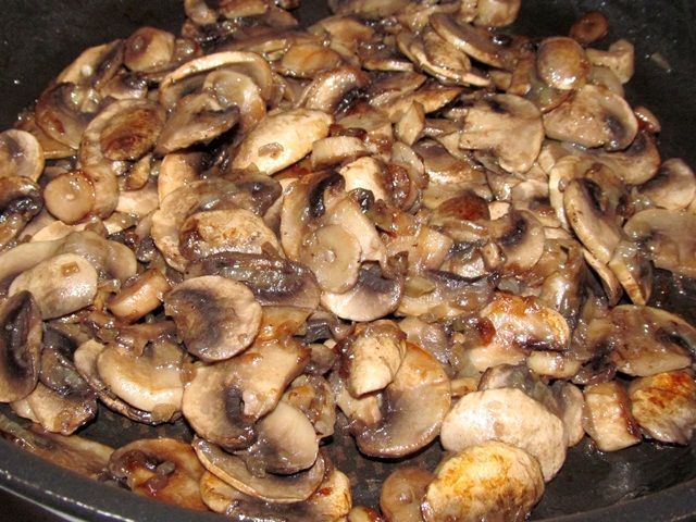 Салат с курицей, грибами и огурцами - рецепты с фото