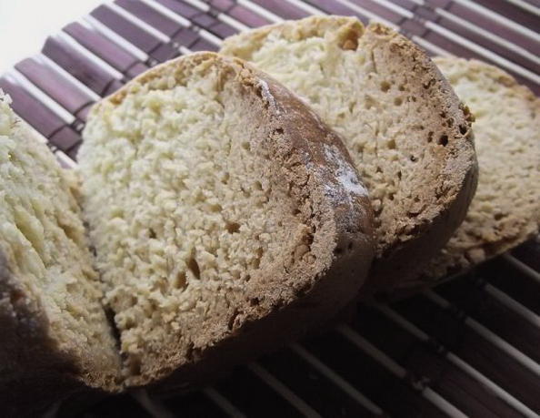 Как испечь бездрожжевой хлеб на кефире в хлебопечке