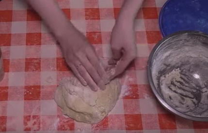 Тесто для пельменей на кипятке с растительным маслом