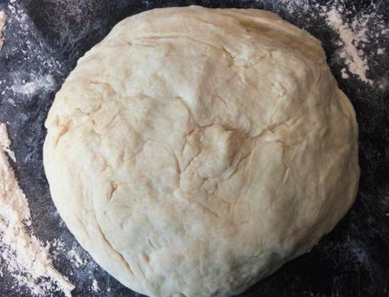 Дрожжевое тесто для пирожков с сыром на сковороде