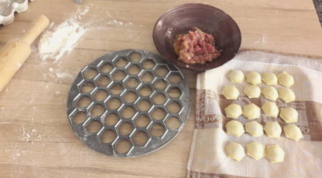 Тесто для пельменей в хлебопечке: рецепт с фото пошагово, как замесить