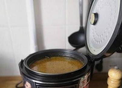 Гороховый суп с копчеными ребрышками в скороварке