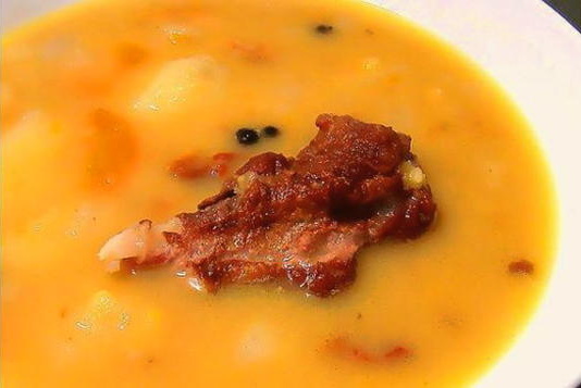Гороховый суп с говяжьими ребрышками в мультиварке