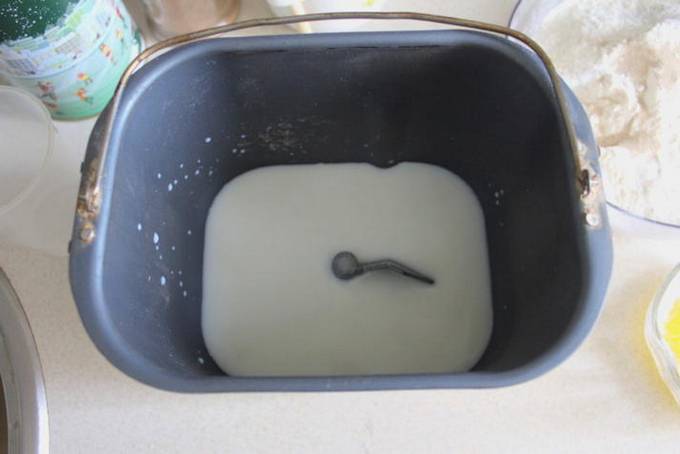 Белый хлеб на молоке в хлебопечке