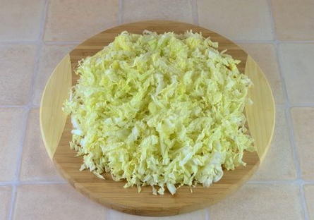 Крабовый салат с кукурузой и китайском капустой