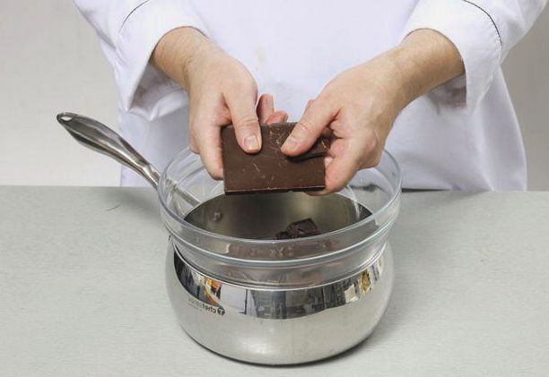 Шоколадный крем-чиз для покрытия торта