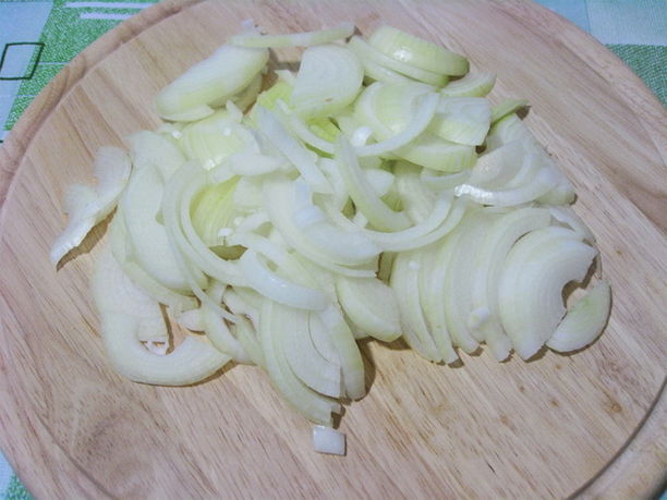 Как приготовить мягкого и сочного гуся с картошкой в духовке