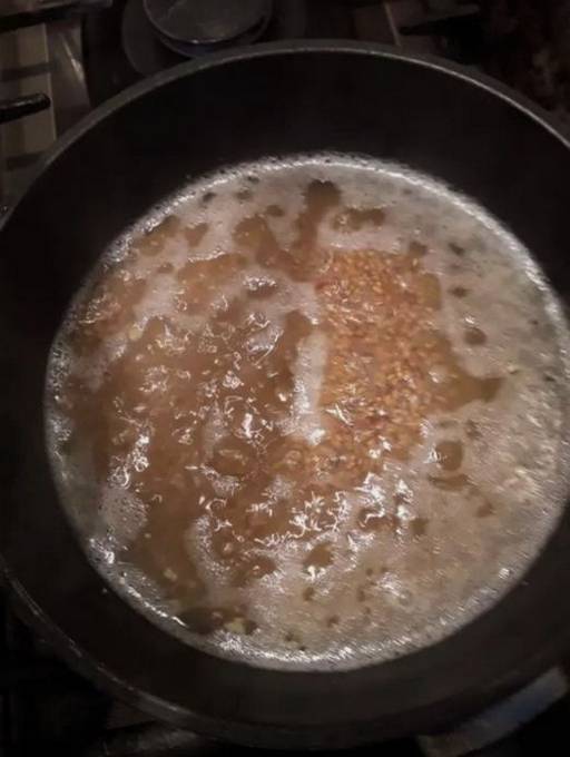 Как приготовить кашу из пшеничной крупы на воде в кастрюле