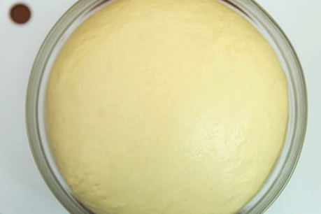 Тесто для беляшей на молоке с растительным маслом и сухими дрожжами