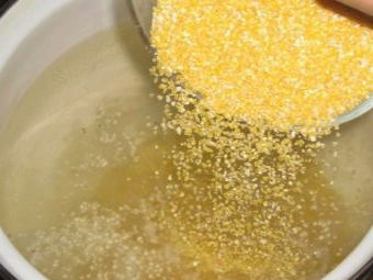 Как сварить рассыпчатую кукурузную кашу на воду