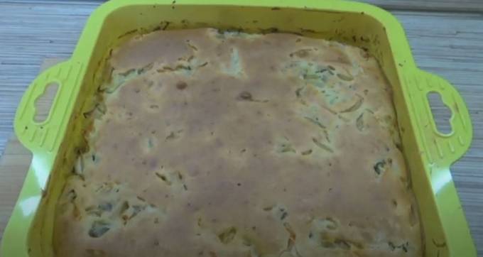 Заливной пирог с капустой и луком в духовке