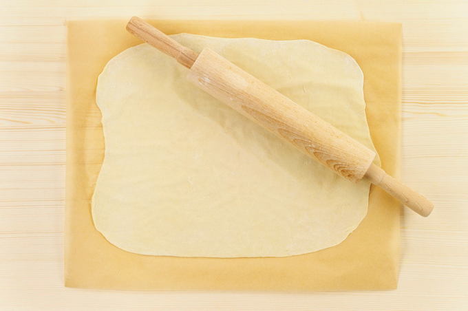 Круассаны с сыром из готового слоеного теста