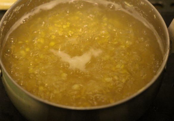 Как варить гороховую кашу пюре на воде с замачиванием в кастрюле рецепт пошаговый с фото